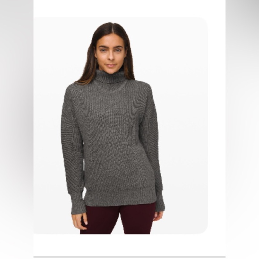 Lululemon Athletica Gray Turtleneck Sweater